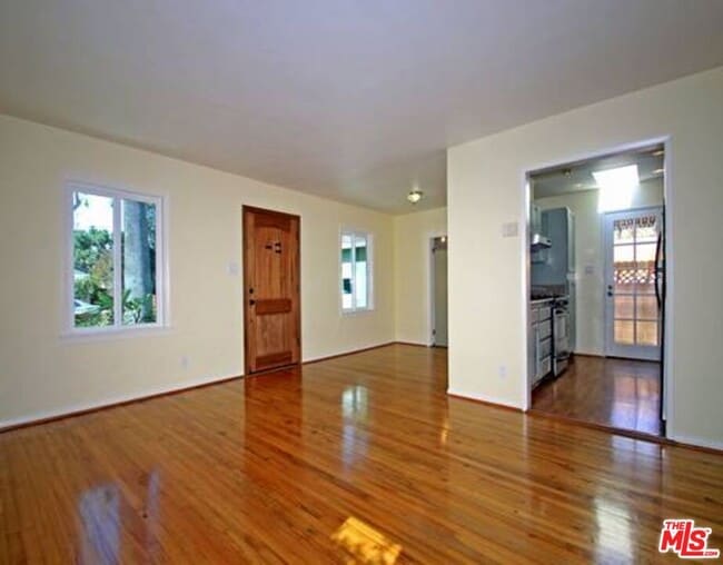 Building Photo - 3542 Greenwood Ave