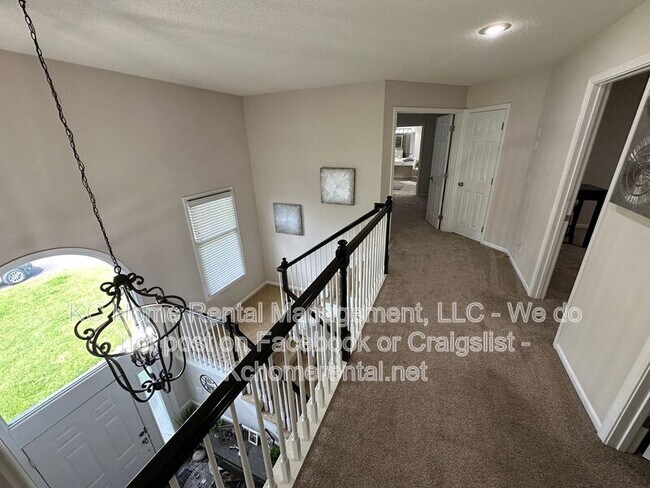 Building Photo - 11429 W 142nd Terrace