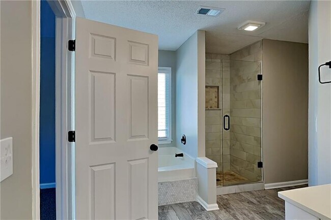 Building Photo - 3705 Patterstone Dr