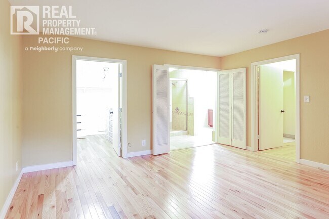 Building Photo - Peaceful 4-Bedroom Retreat in the Oakland ...