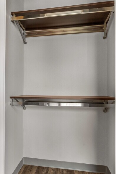 Building Photo - 901 9th St