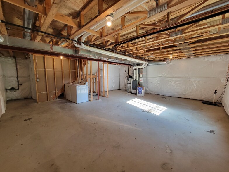 Building Photo - 63 Melrose Ct
