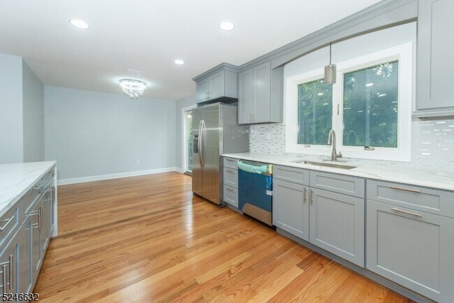 Building Photo - 42 Haverhill Ave