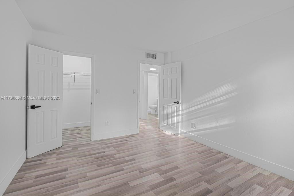 Building Photo - 110 Fontainebleau Blvd