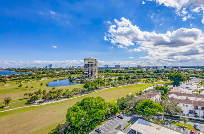 Building Photo - 2000 Presidential Way