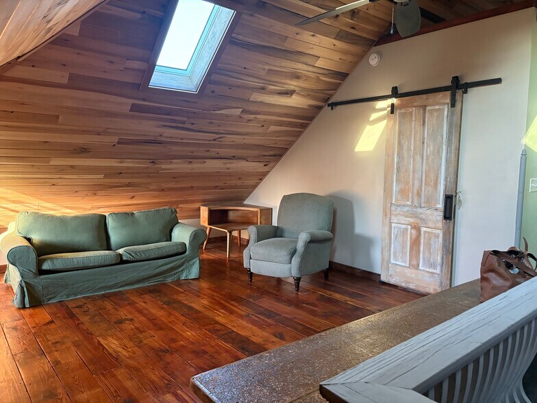 Building Photo - 920 Lafayette Ave