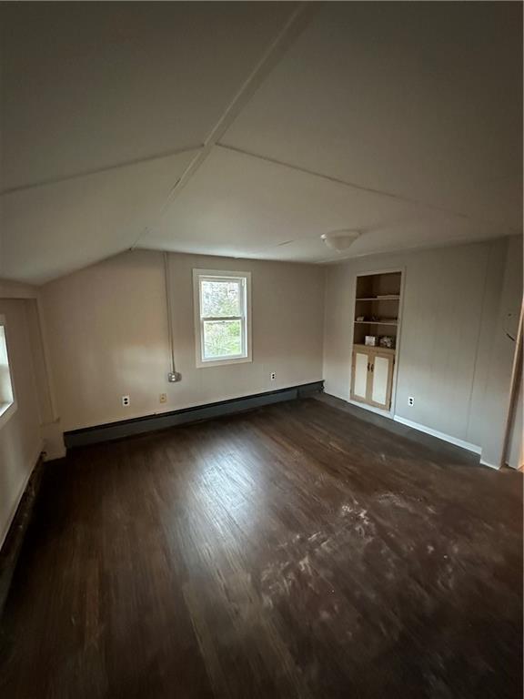 Building Photo - 2 Lake Ct