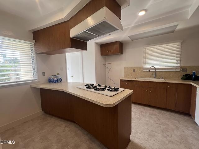 Building Photo - 6048 Cloverly Ave