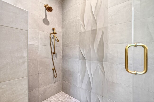 Building Photo - Stunning Luxury Home in the Village of Che...
