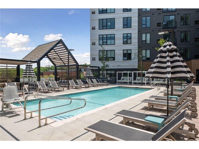 Building Photo - 12610 Ridgedale Dr