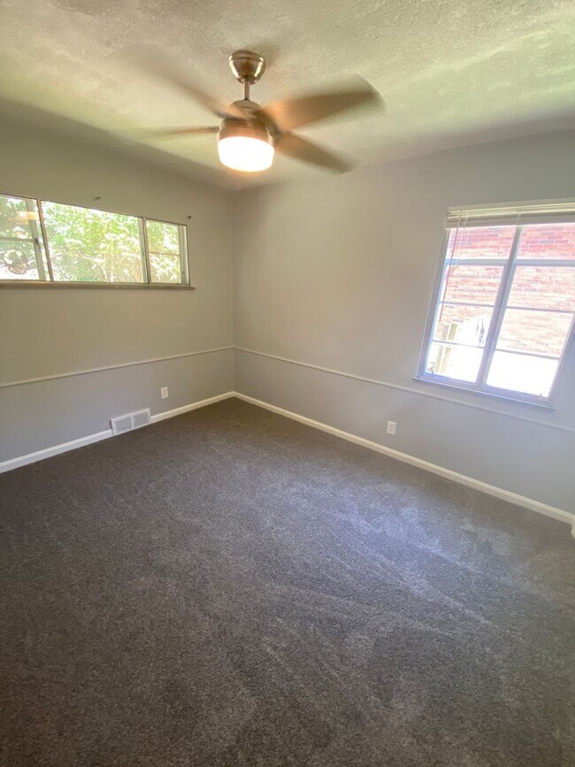 Building Photo - Cozy Single-Family Home in Fort Wright