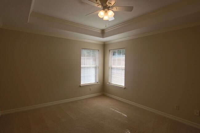 Building Photo - 1202 River Bend Dr