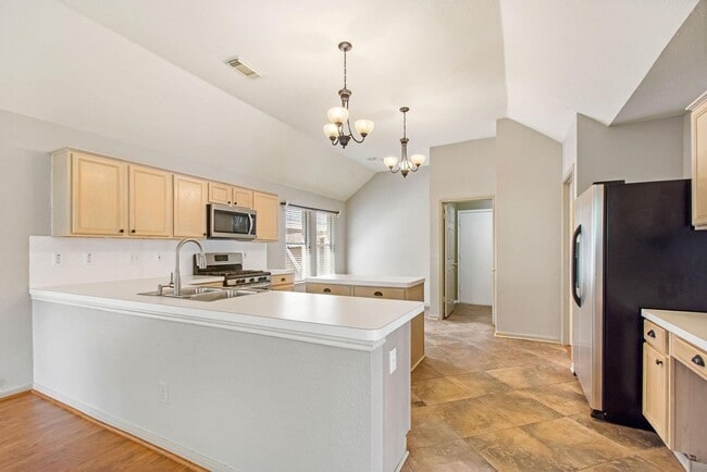 Building Photo - 31010 N Head Dr