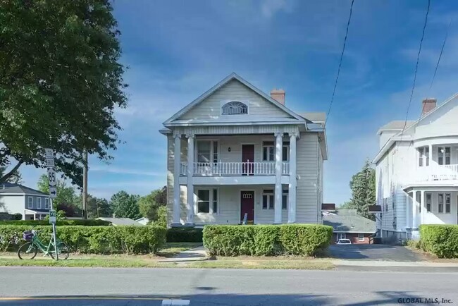 Primary Photo - 750 Western Ave