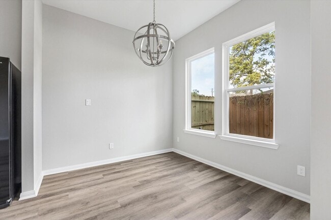 Building Photo - New Listing! Beautiful 3 Bed, 2.5 Bath Home