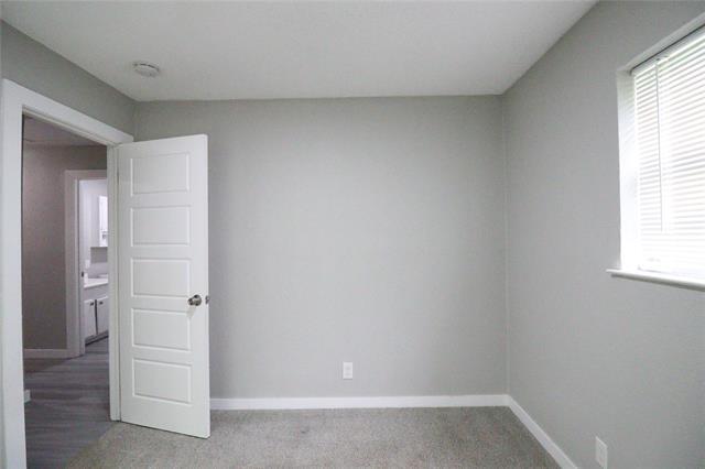 Building Photo - 107 Love St