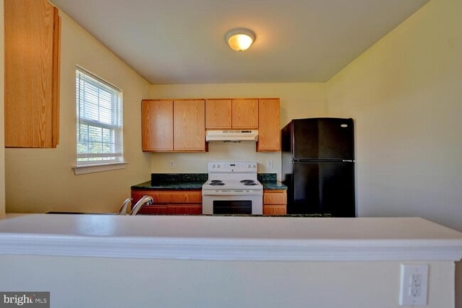 Building Photo - 112 Rosie Dr