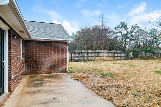 Building Photo - 3100 Faircroft Way