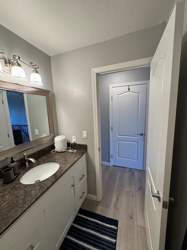 Building Photo - 115 Tramway Dr