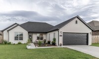 Building Photo - 7350 Charlotte Ave