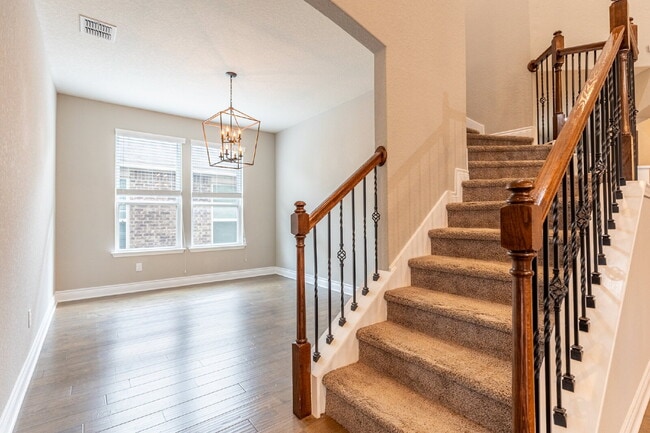 Building Photo - 27462 Paraiso Sands