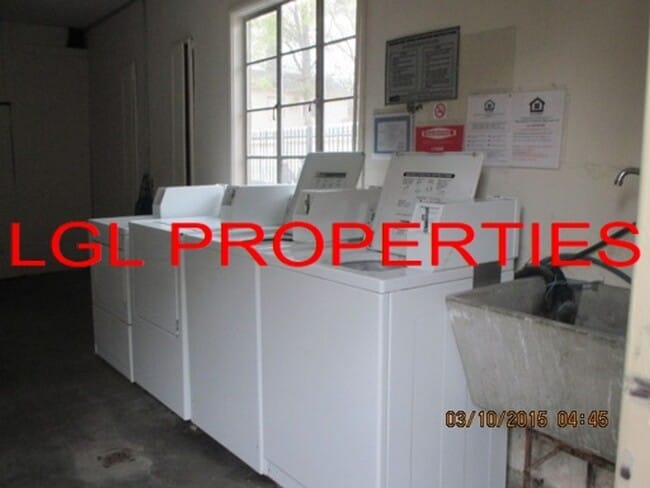 Building Photo - MontTrust2623