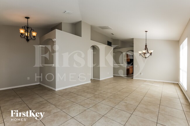 Building Photo - 13233 Evening Sunset Ln