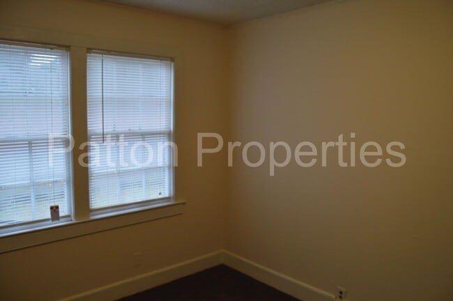 Building Photo - 1401 Kinderway &amp; 4300-4302 Wentworth -...
