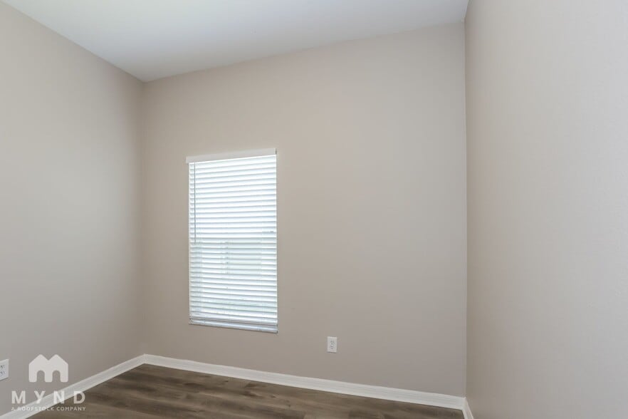 Building Photo - 713 Parsons Pointe St