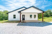 Building Photo - Newly Built Pineville Home!