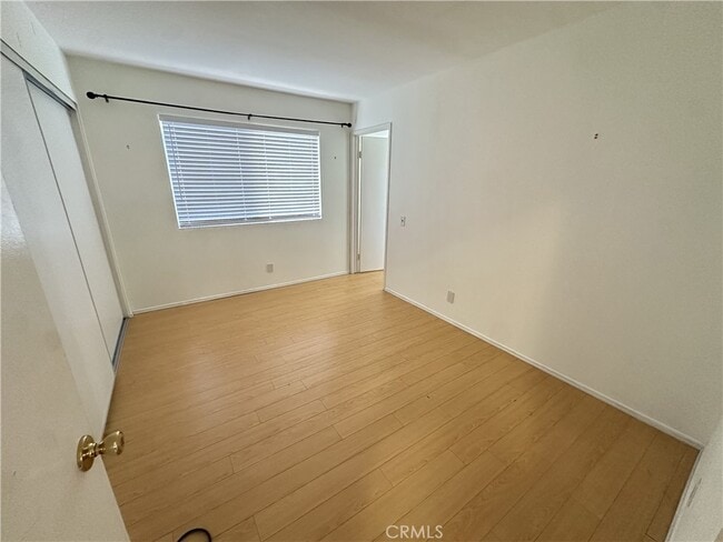 Building Photo - 9336 Van Nuys Blvd