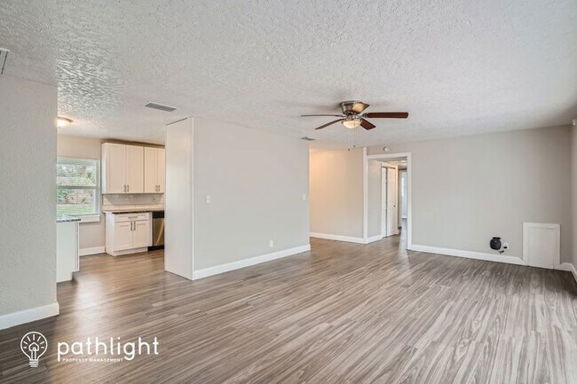 Building Photo - 4080 Bluefish Dr SE