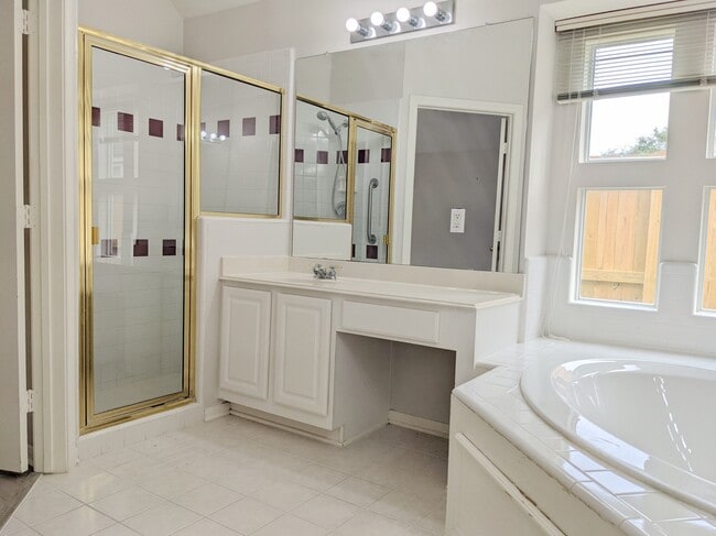 Building Photo - 4611 Rainbow Valley Ct