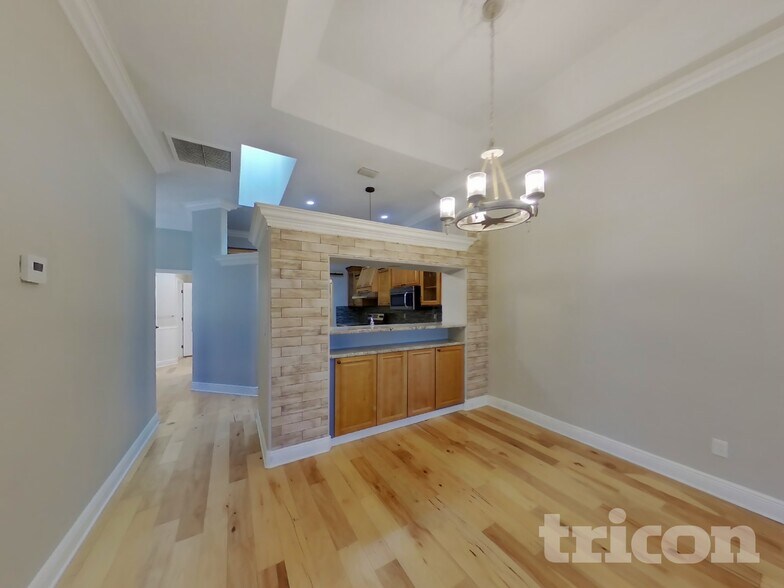 Building Photo - 1668 Woodland Dr