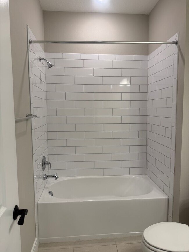 Building Photo - Lakeview Living with Bonus Flex Space & Resort-Style Amenities