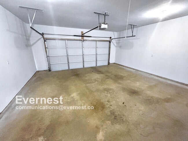 Building Photo - 1109 Prospect Ct