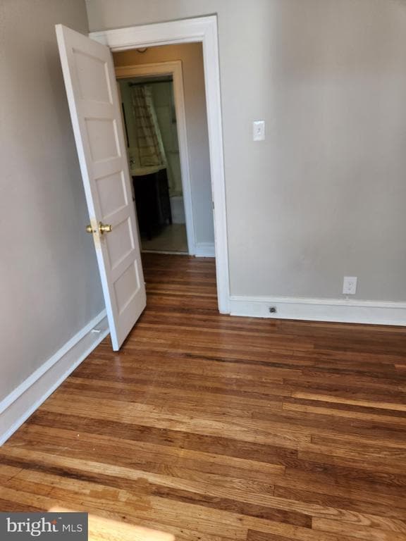 Building Photo - 810 Rundale Ave