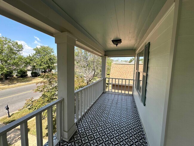 Building Photo - 1054 Island Dr