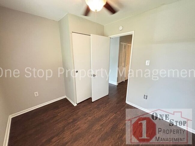 Building Photo - 3 Bedroom, 1 Bathroom in Grandview