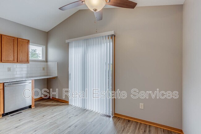 Building Photo - 1028 E Karla Ct