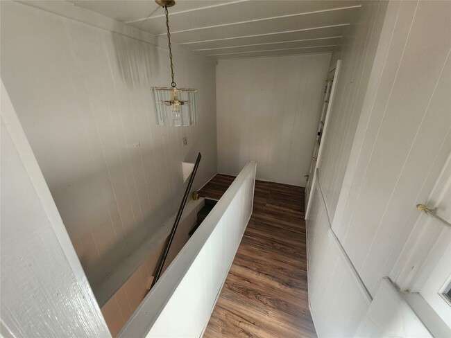 Building Photo - 908 Case Dr