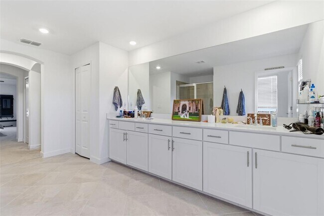 Building Photo - 14968 Serene Shrs Lp