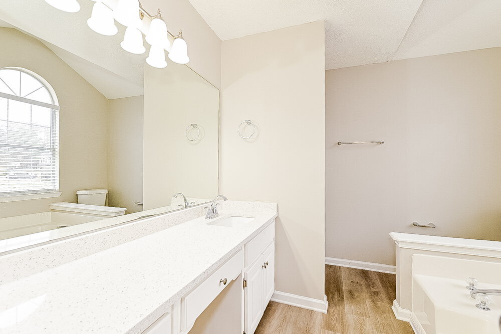 Building Photo - 1243 Shady Brook Ct
