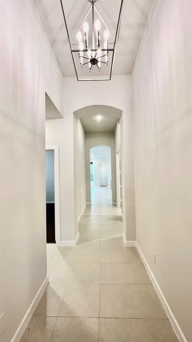 Building Photo - 212 Milas Cv