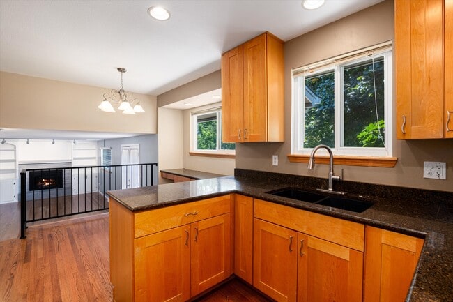Building Photo - 13123 Spica Dr