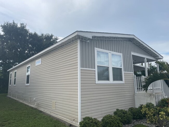 Building Photo - 4161 71st Ct N