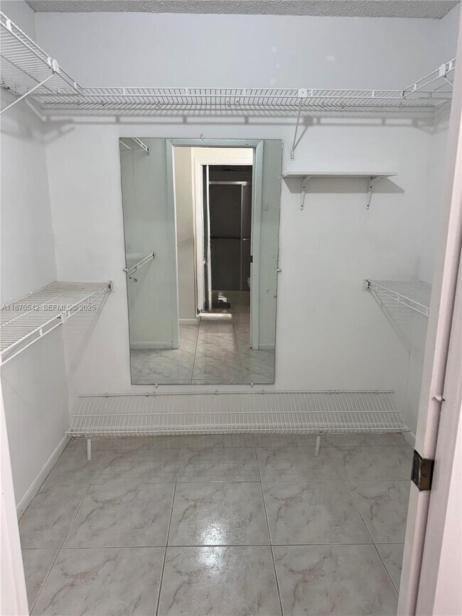 Building Photo - 9620 W McNab Rd