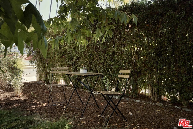 Building Photo - 2606 W Ave 30