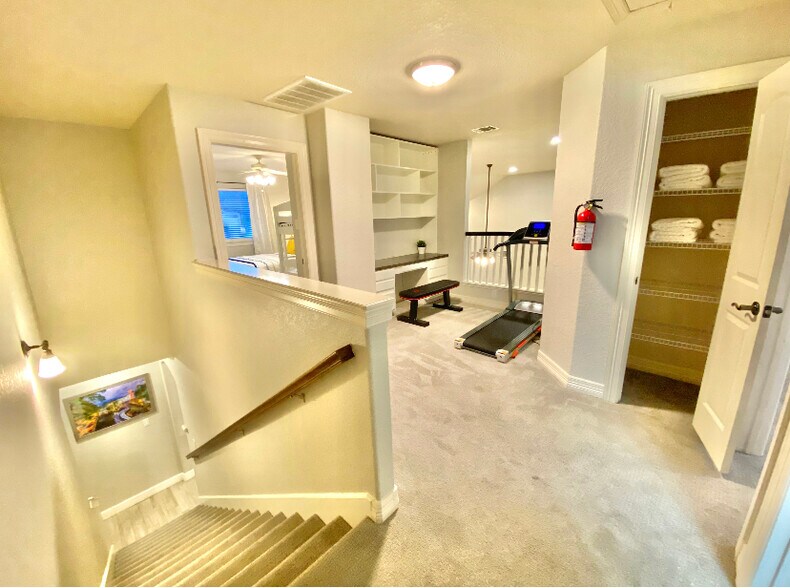 Building Photo - 1315 Coyote Path