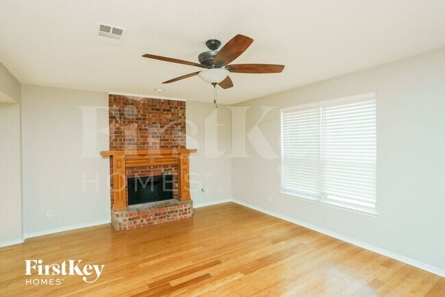 Building Photo - 2137 San Simeon Dr